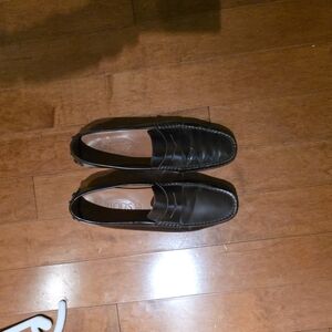 TODS Womens  Brown Loafers EUC